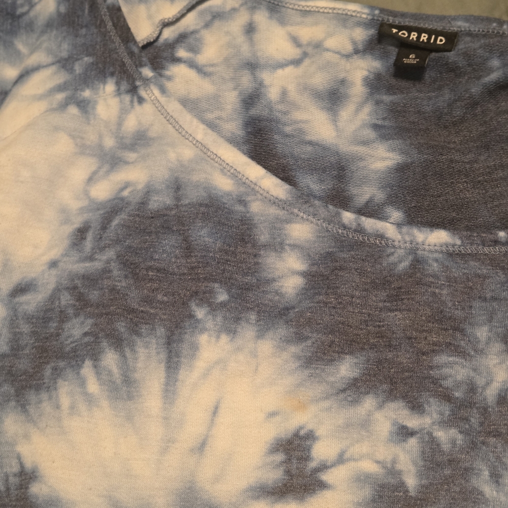 Torrid 6x Blue Tie-Dye Terry Off Shoulder Sweatshirt - Picture 8 of 10